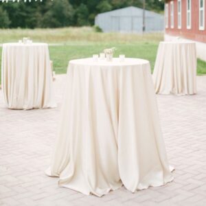 30" Cocktail Table